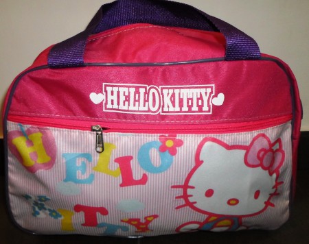 Art 405. Bolso kitty en cordura con logo estampado